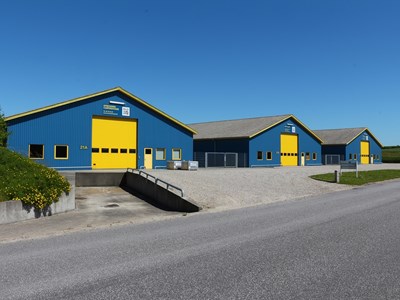 3 færdige industrihaller